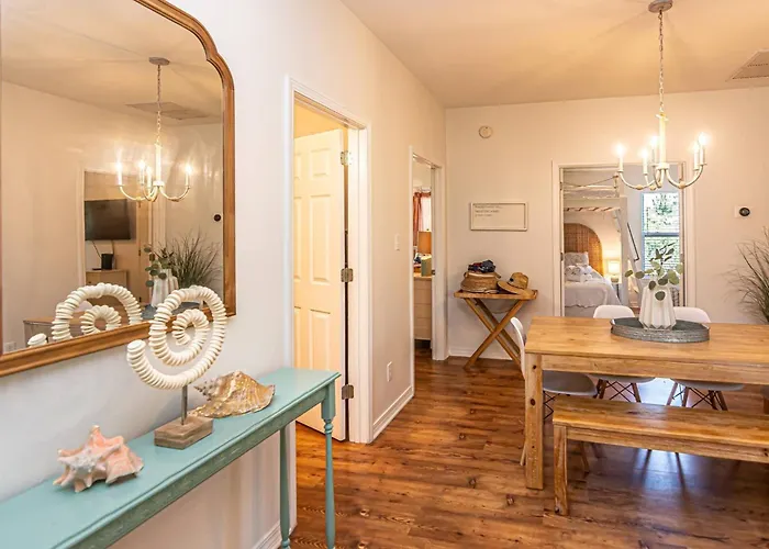 4014 Family Friendly 2 Pools Duplex